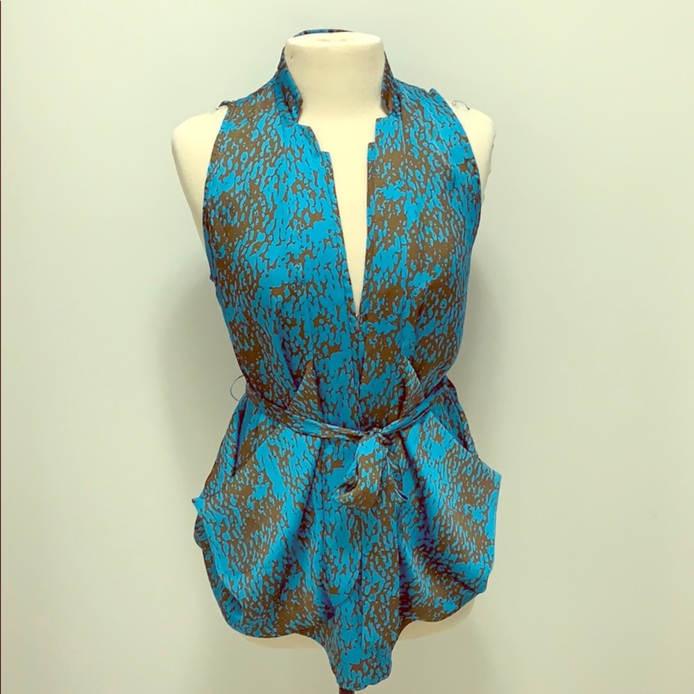 Fabulous Faisca blouse with clasp closures